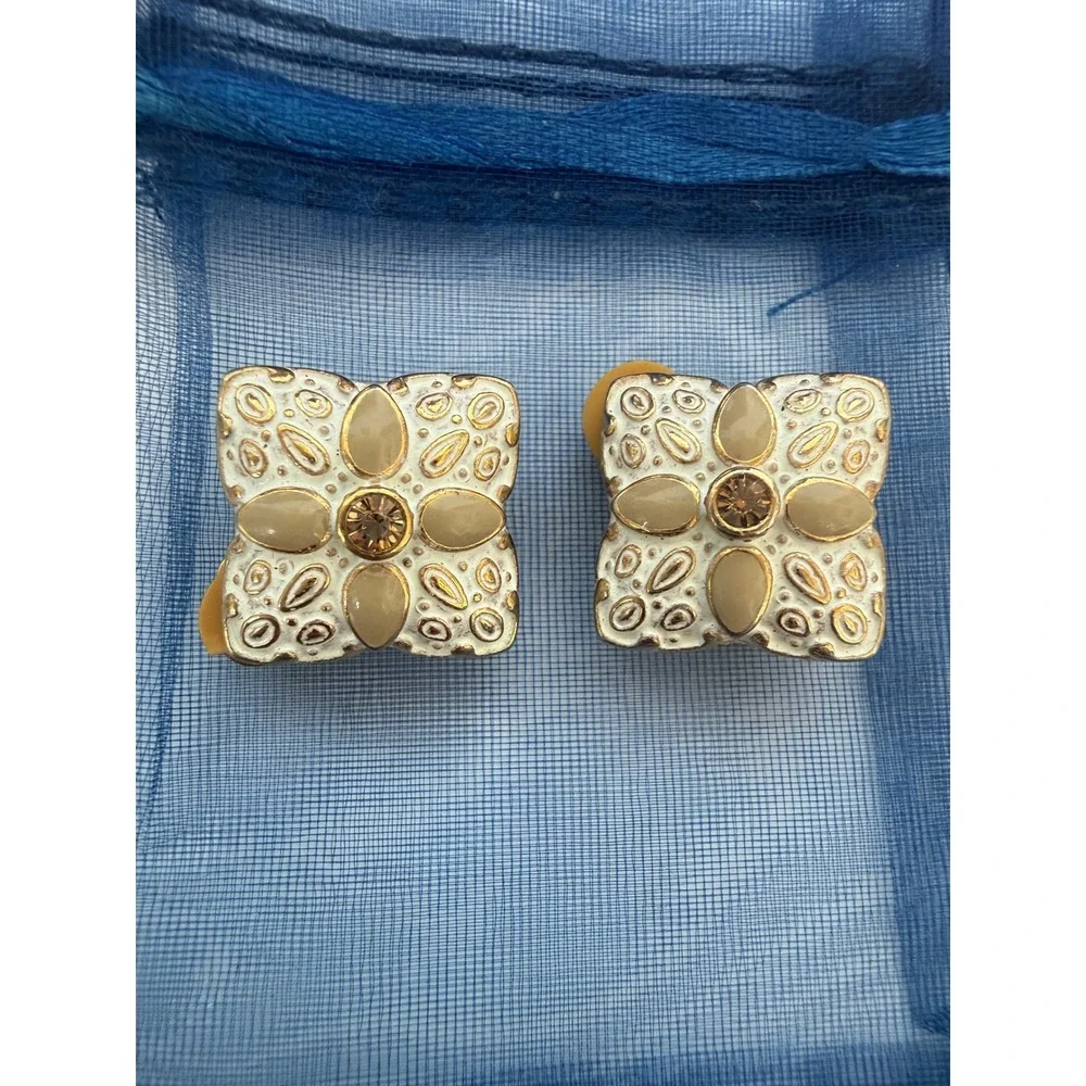 VTG Joan Rivers White Enamel Gold Tone Clip On Earrings‎ Rhinestone Mid-Century